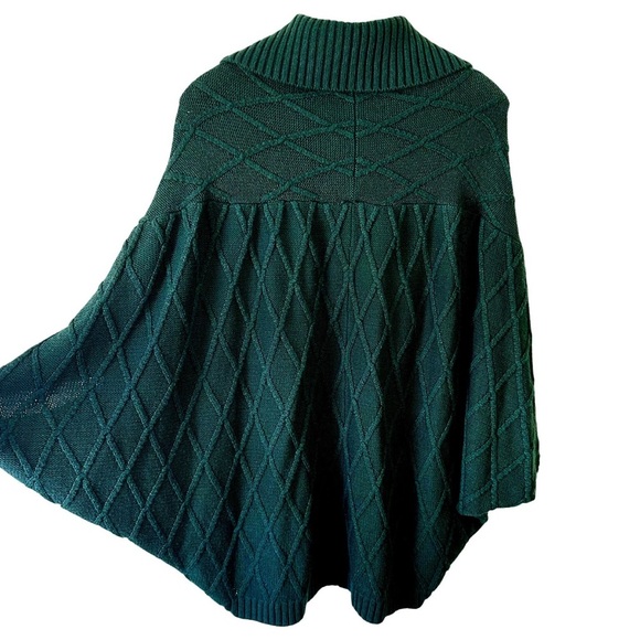 St. Johns Bay Dark Forest Green Cable Knit Sweater Poncho Size L - Picture 6 of 8